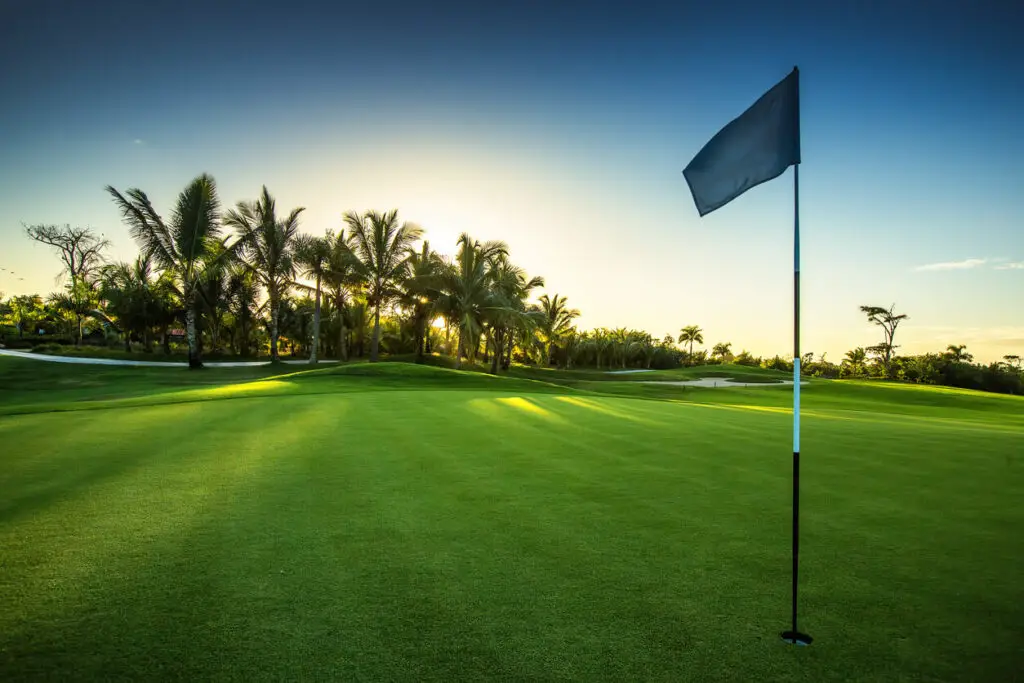 best golf courses near puerto aventuras