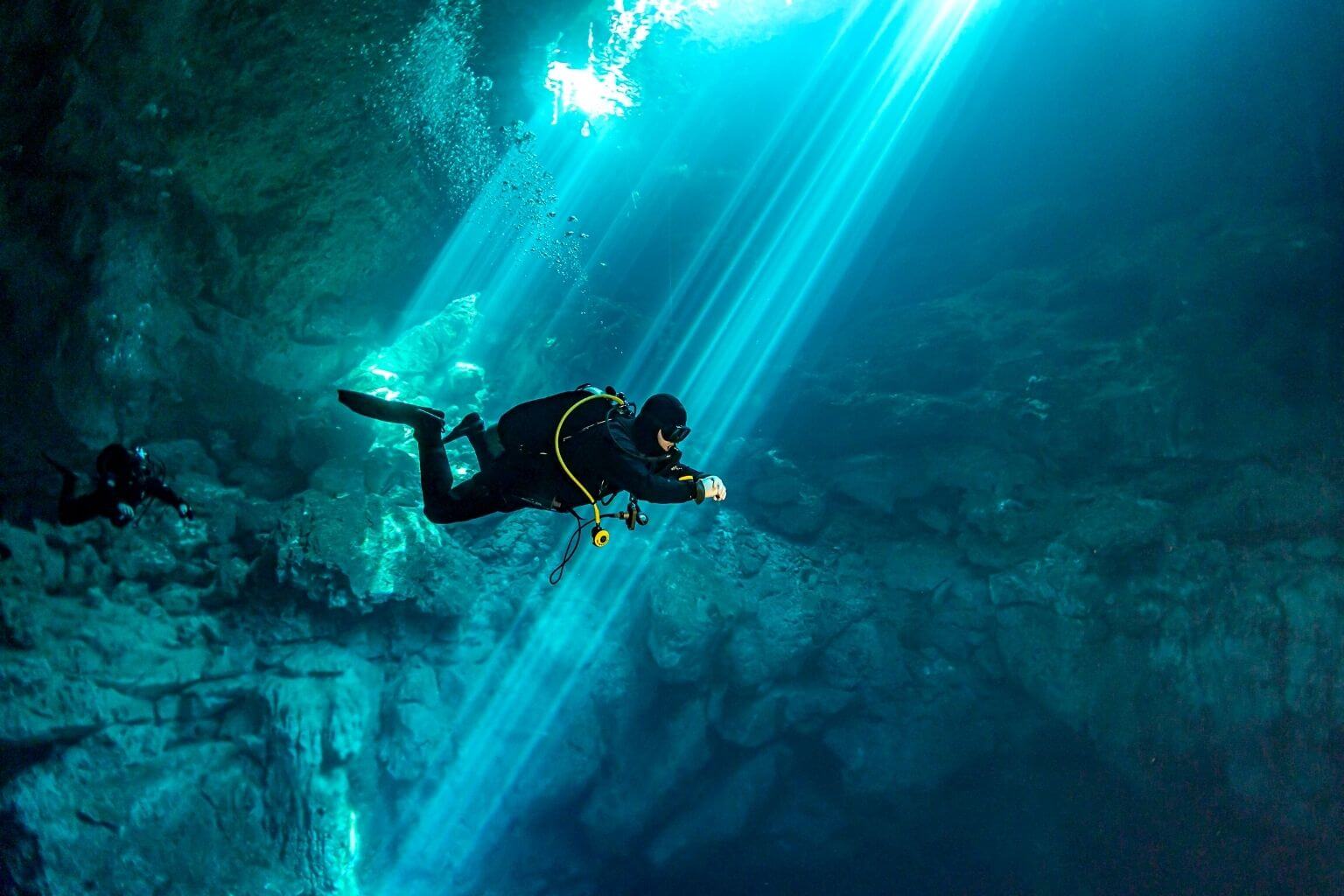 Cenote Cave Dive