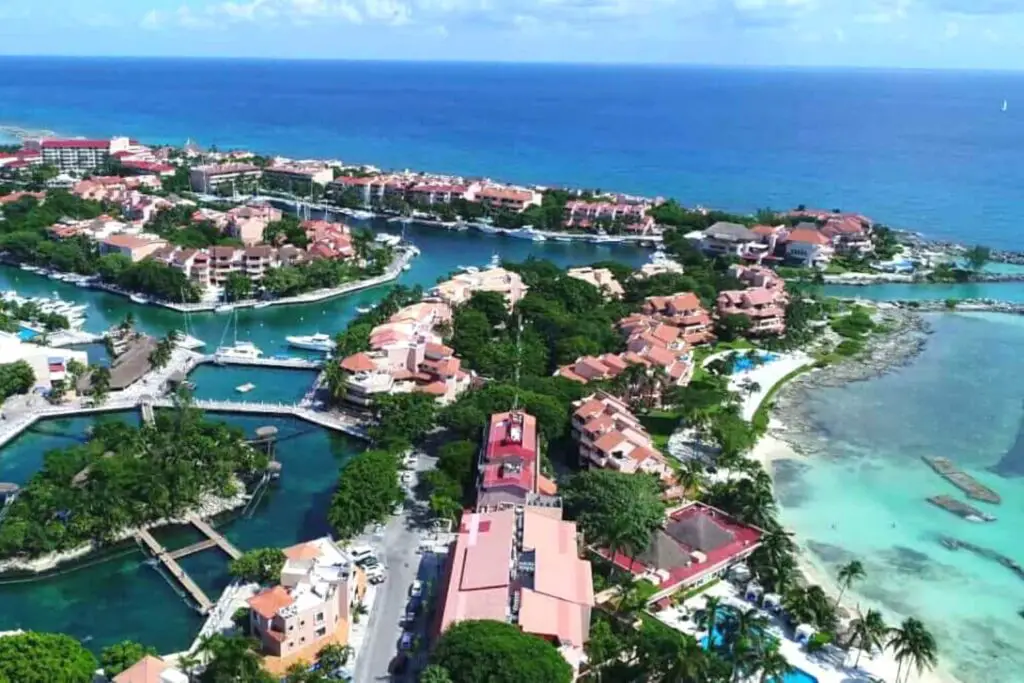 Top 10 Reasons to Live in Puerto Aventuras Mexico - 2024