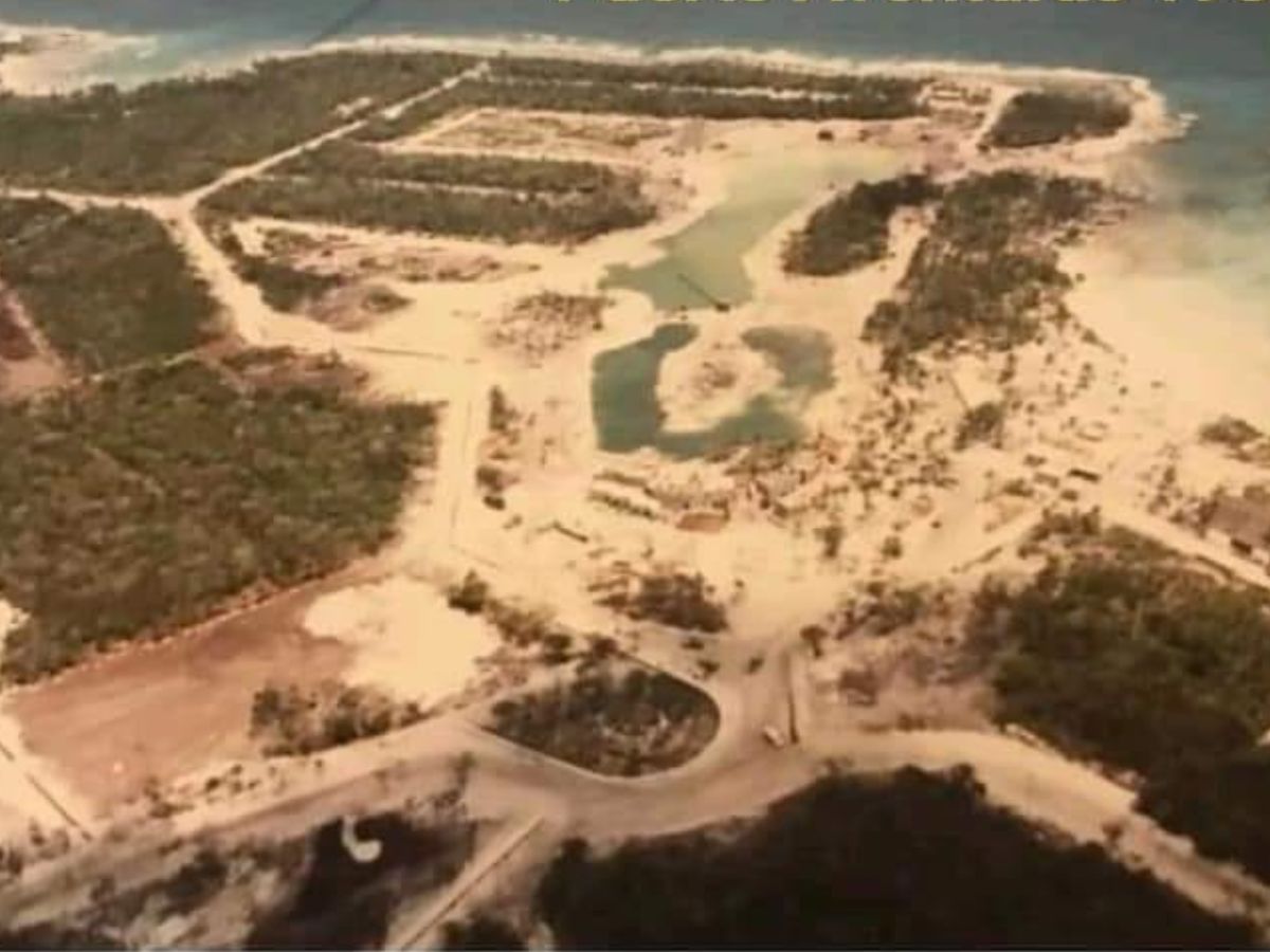 Puerto Aventuras marina being developed in 1982