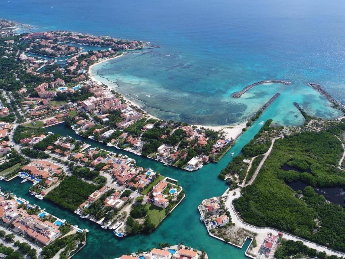 Aerial view of Puerto Aventuras Marina showing the marina and Fatima Bay