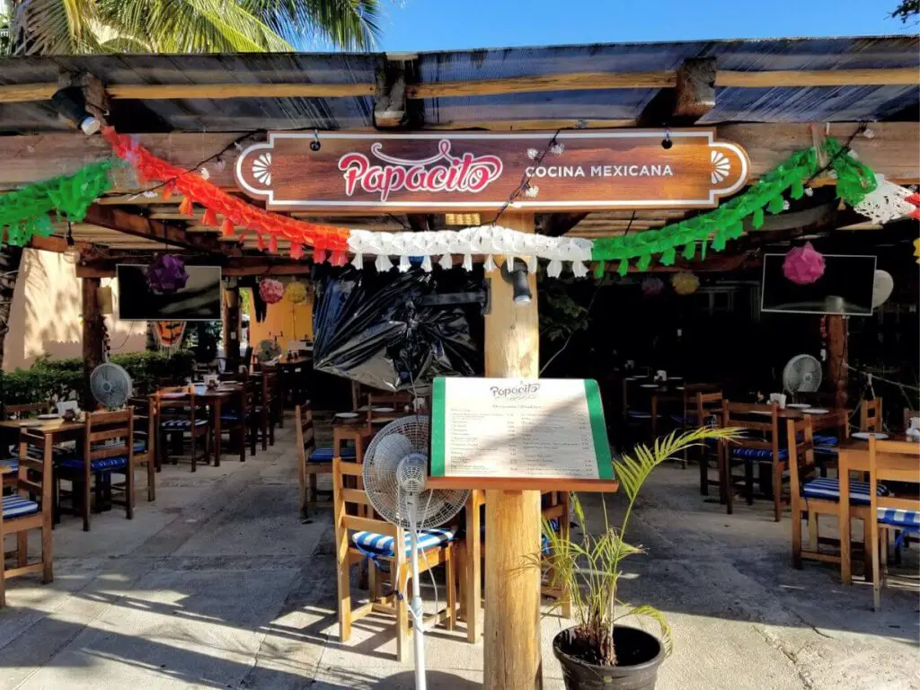 puerto aventuras restaurants papacitos