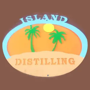 island distilling moonshine logo