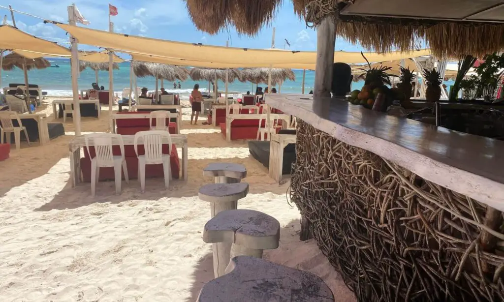 Serenity Beach Club Bar