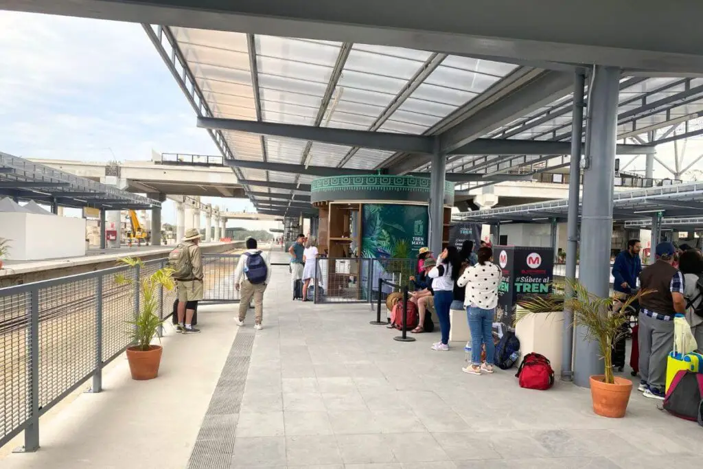 Platform and ticket booth at Tren Maya Station Cancun