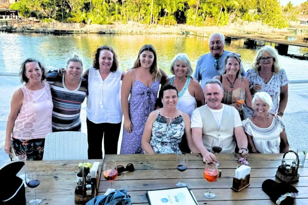 puerto aventuras library volunteers